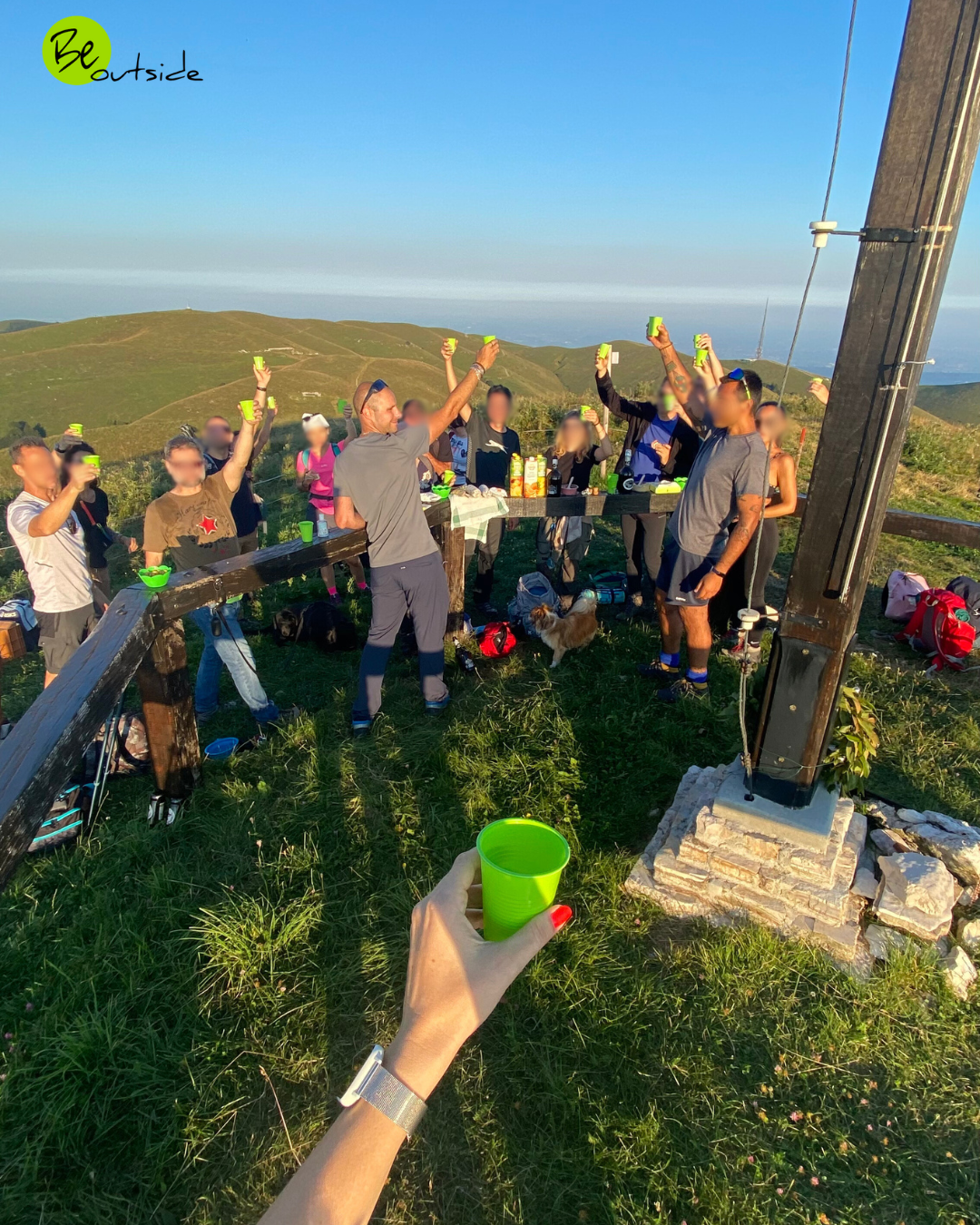 Brindisi sulla cima del Monte Cesen